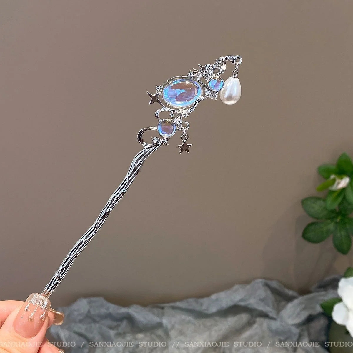 Light Luxury Glitter Hairpin – Elegant Geometric Moonstone Hair Stick for Women - Image 12