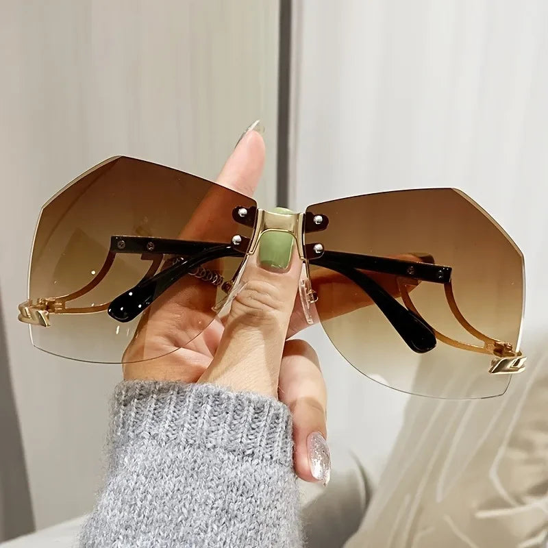 Designer Big Frame Square Sunglasses – Trendy Mirror Gradient UV400 Shades for Men & Women - Image 4